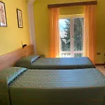 Del Fiume 3* קנוביו