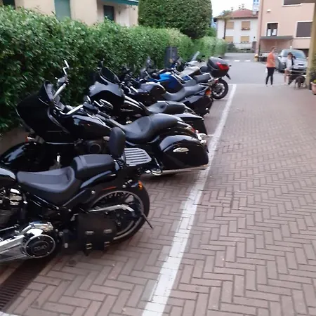 酒店 德尔非欧姆酒店 3*