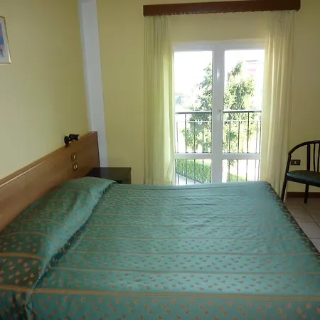 Hotell Del Fiume 3*